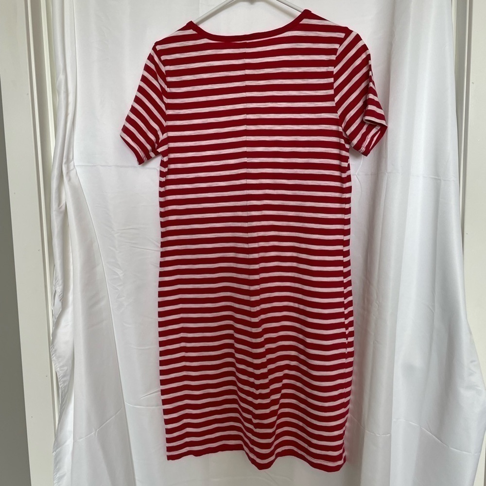 Old Navy/ Red and white striped knee length crew neck short sleeved dress - Picture 2 of 4